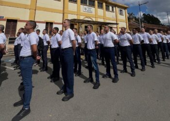 Prefeitura inicia curso de formação para 100 novos guardas civis municipais em Poços