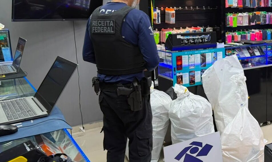 Operação apreende 35 celulares importados irregularmente por lojas de Poços