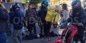 Mulher é atropelada por motocicleta no Centro de Poços de Caldas