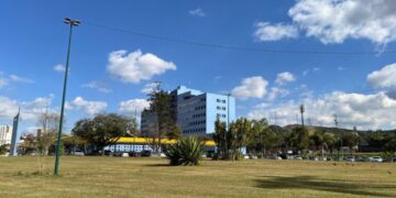 Prefeitura de Poços informa data de pagamento da primeira parcela do 13º dos servidores