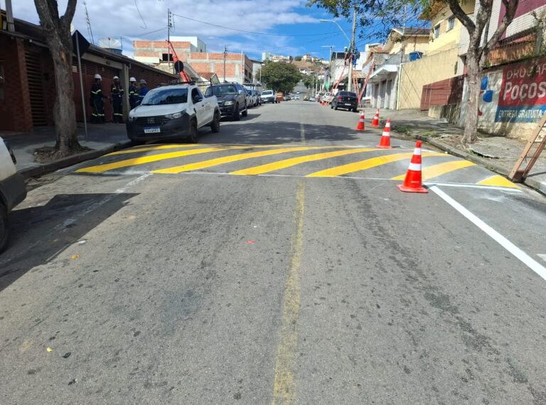 Demutran intensifica revitalização da sinalização viária em Poços de Caldas