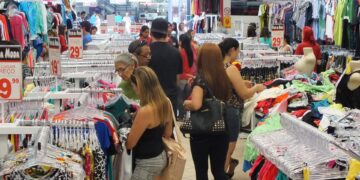 Negociações salariais de funcionários do comércio seguem sem acordo em Poços