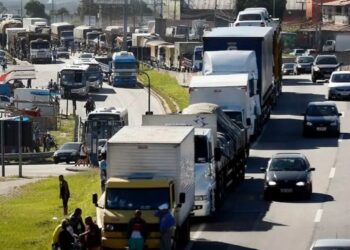 Apagão de caminhoneiros em Minas 