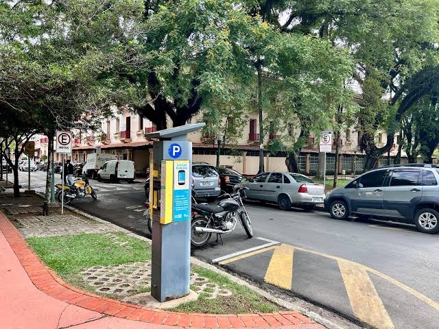 Após incidente, Prefeitura de Poços suspende app da Zona Azul e exige respostas da concessionária