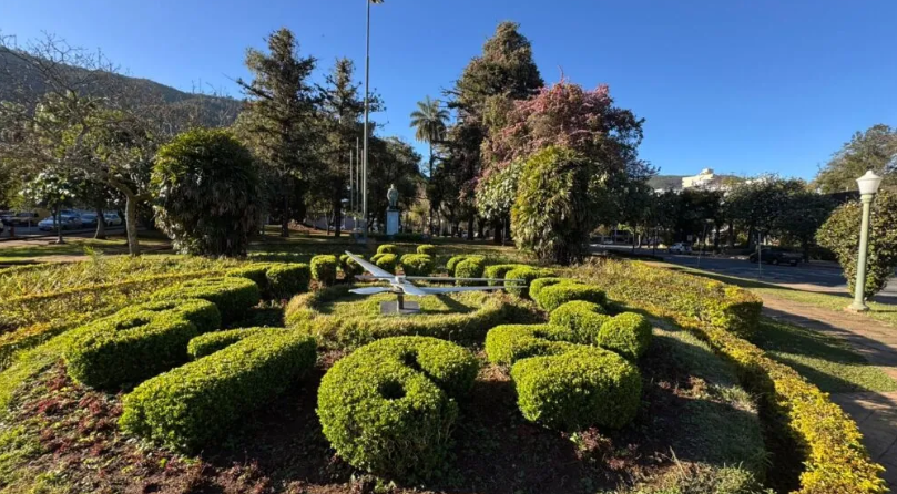 Após mais de dois meses parado, Relógio Floral de Poços volta a funcionar