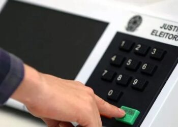 Eleitores fora da cidade poderão solicitar voto em trânsito a partir desta segunda (20)