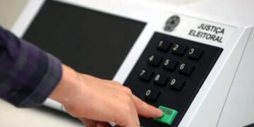 Eleitores fora da cidade poderão solicitar voto em trânsito a partir desta segunda (20)