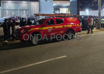 Princípio de incêndio em igreja mobiliza bombeiros em Poços de Caldas