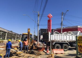 Revitalização da Av. João Pinheiro inclui modernização das redes de água e esgoto