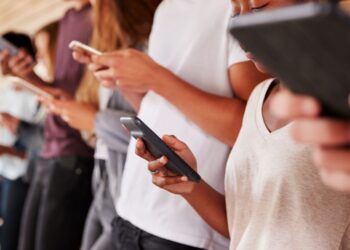 Uso de IA e vídeos curtos preocupa na preparação para o Enem