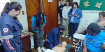 SAMU realiza capacitação sobre primeiros socorros em projeto de Poços
