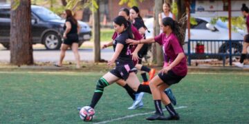 Copa Municipal de Futebol Society Feminino reúne equipes de Poços e região