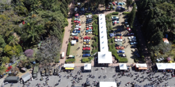 Poços Classic Car reúne mais de 500 veículos antigos e atrai milhares de visitantes