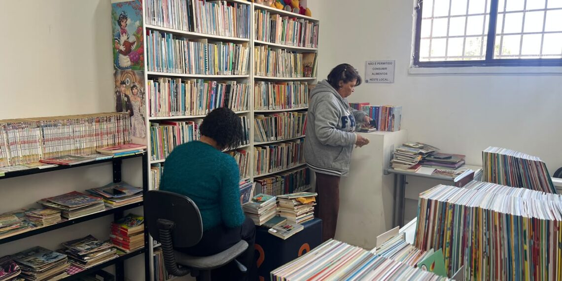 Biblioteca de Poços registra aumento de 47% nos empréstimos de livros
