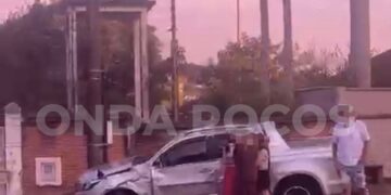 VÍDEO: Caminhão perde o controle e atinge vários veículos em Poços