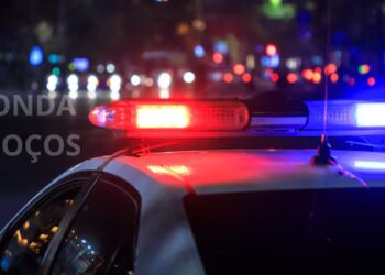 Mulher é presa suspeita de homicídio contra idoso