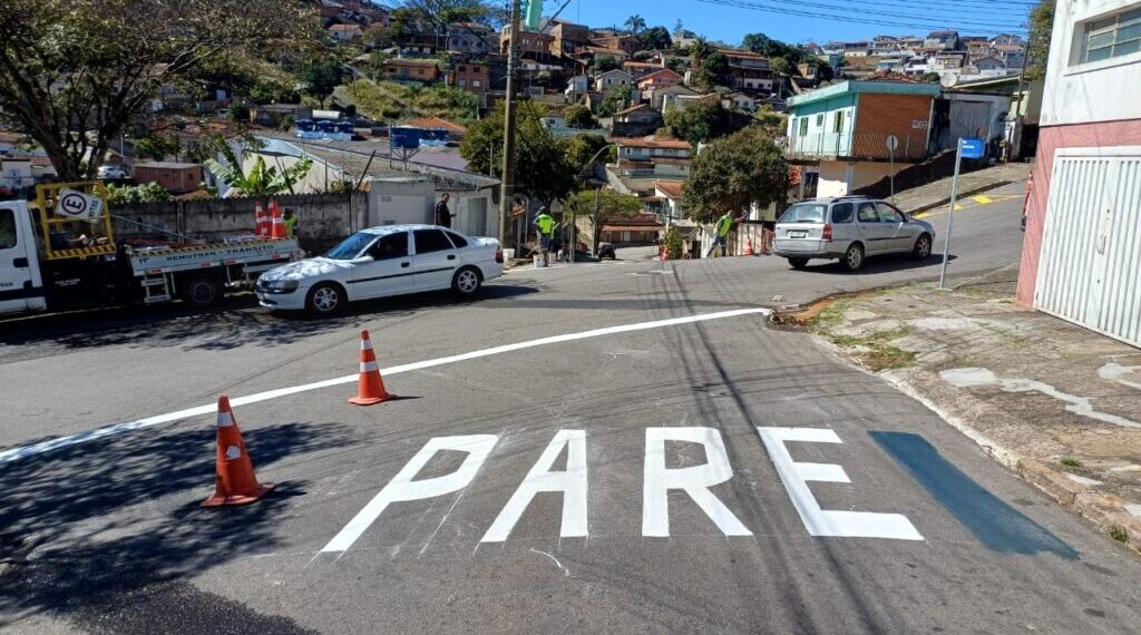 Programa Chega Junto leva mutirão de serviços a oito bairros de Poços