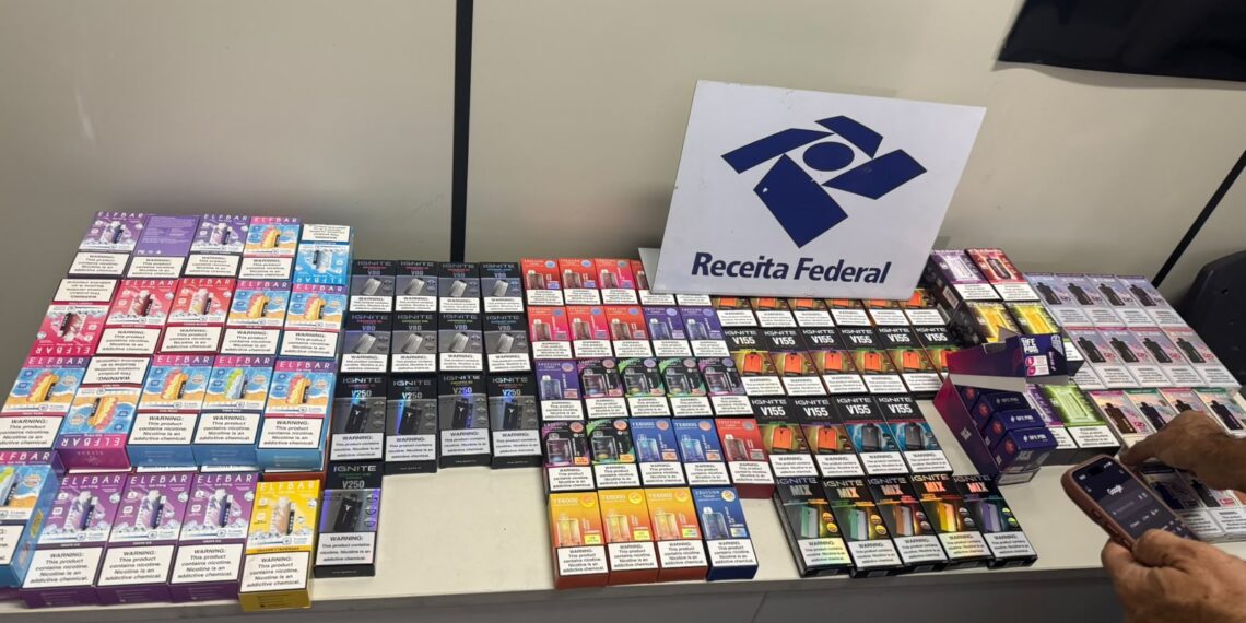 Operação apreende 188 cigarros eletrônicos e autua homem por contrabando em Poços