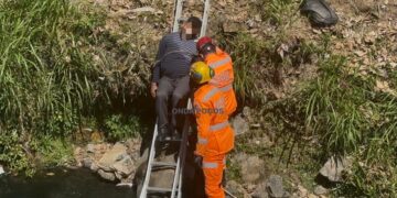 Caminhoneiro fica ferido após acidente em rodovia de Poços de Caldas