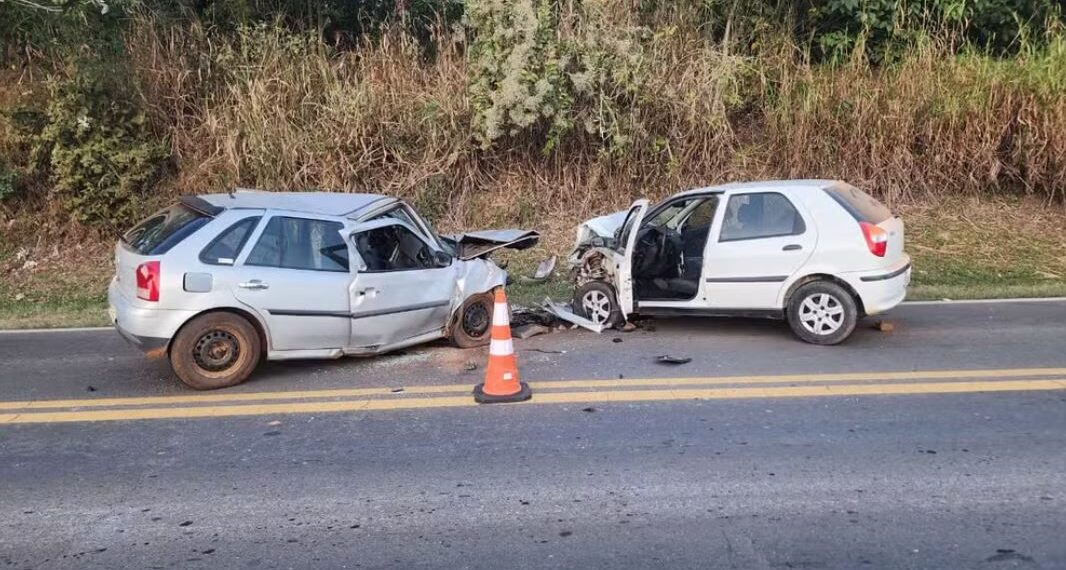 Homem morre em colisão frontal na rodovia SP-350