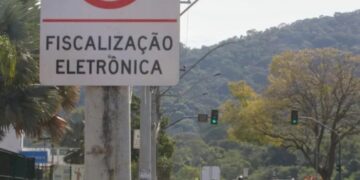 Radares aplicam mais de 75 mil multas em JF 