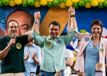 Flávio confirma Roscoe como seu candidato em Minas 