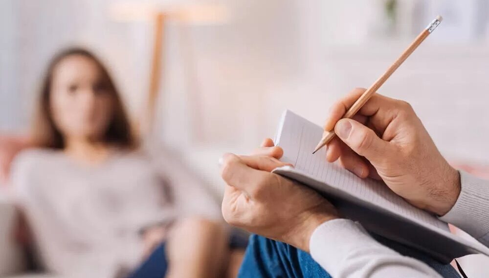 Dia da Psicóloga e do Psicólogo destaca atuação além dos consultórios