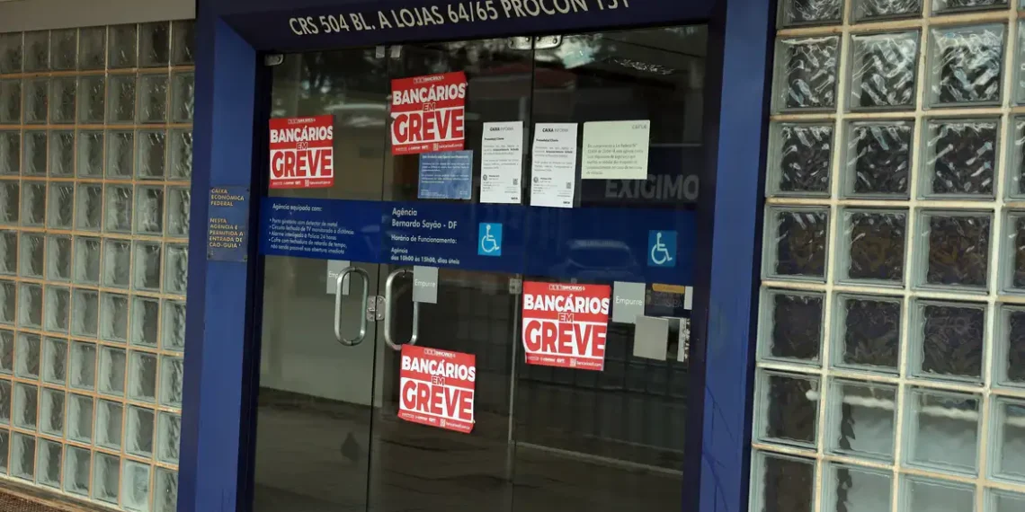 TST determina que 60% dos empregados da Caixa permaneçam em atividade durante greve
