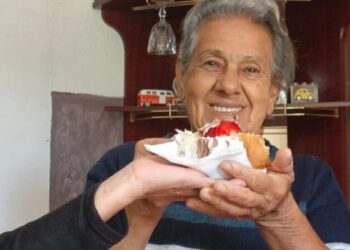 Vakinha ajuda custear tratamento de câncer da Tia Delza em Poços; participe