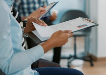 Emprega Poços chega a 2 mil currículos cadastrados