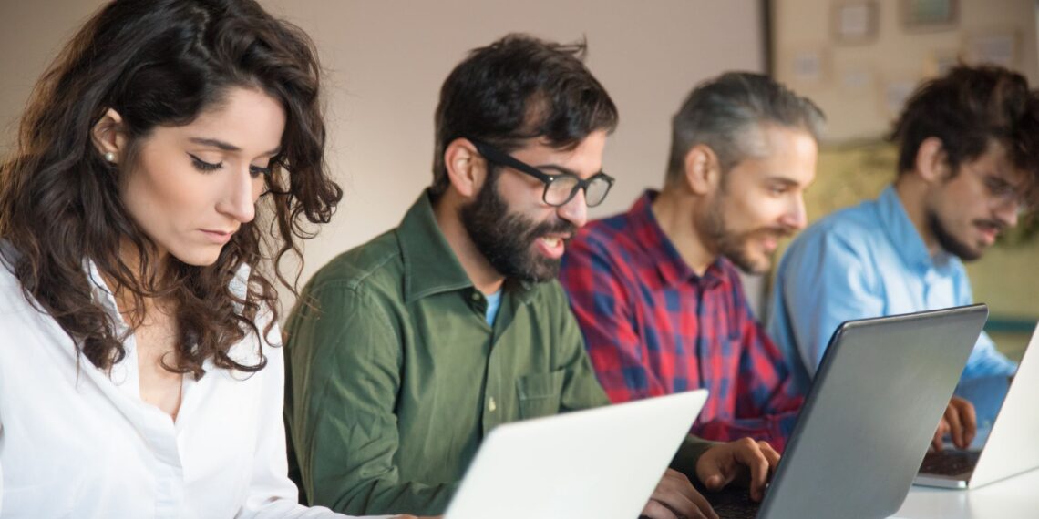 Mais de 150 professores de Poços participam de formação sobre cidadania digital