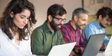 Mais de 150 professores de Poços participam de formação sobre cidadania digital