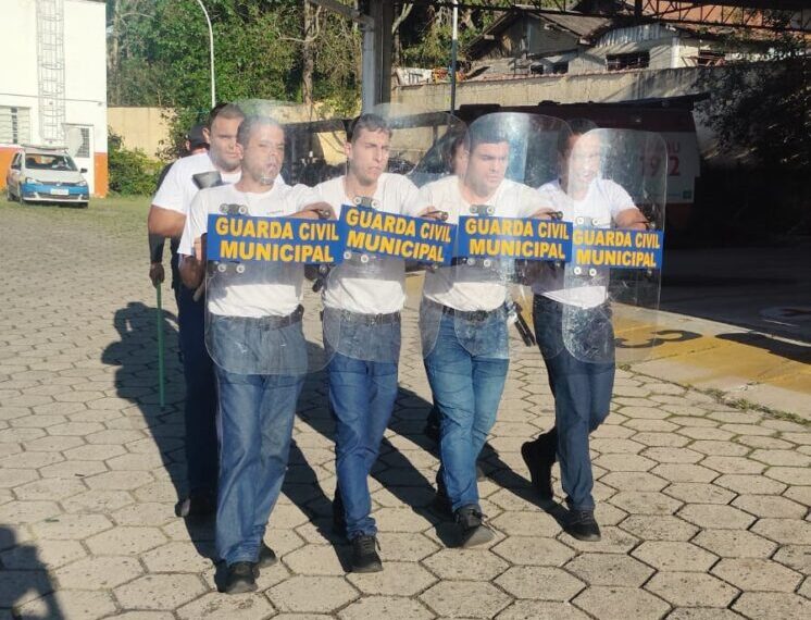Alunos do curso da GCM iniciam treinamentos de técnicas operacionais em Poços de Caldas