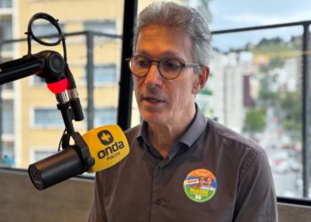 Candidato à Presidência, Romeu Zema é entrevistado pela Onda Poços