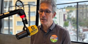 Candidato à Presidência, Romeu Zema é entrevistado pela Onda Poços