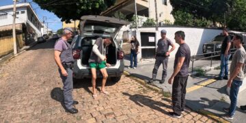 Idosa é espancada pelo filho e encaminhada para UTI no interior paulista