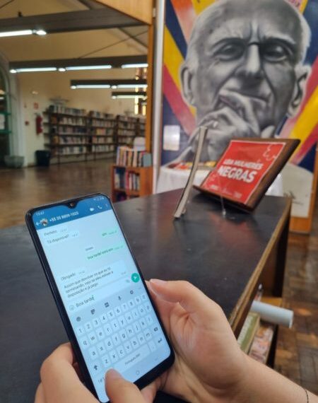 Biblioteca Municipal de Poços busca livros que estão atrasados desde 2016