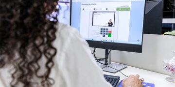 Treine para votar: simulador permite testar a urna antes das eleições