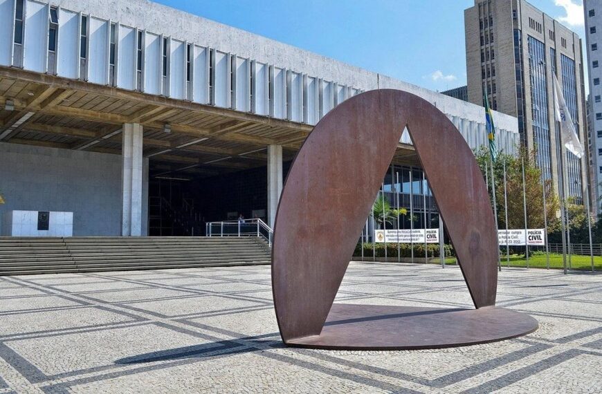 Renovação na Assembleia e Câmara será mínima