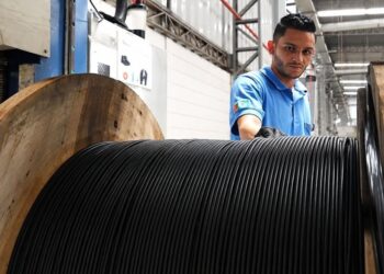Sul de Minas amplia fábrica de cabos ópticos