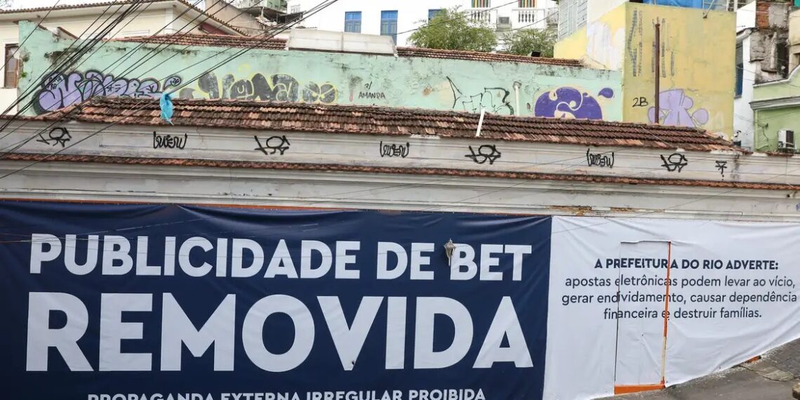 Saiba como as bets adoeceram e endividaram os brasileiros