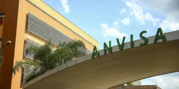 Anvisa proíbe cosméticos e produtos de limpeza irregulares; veja quais