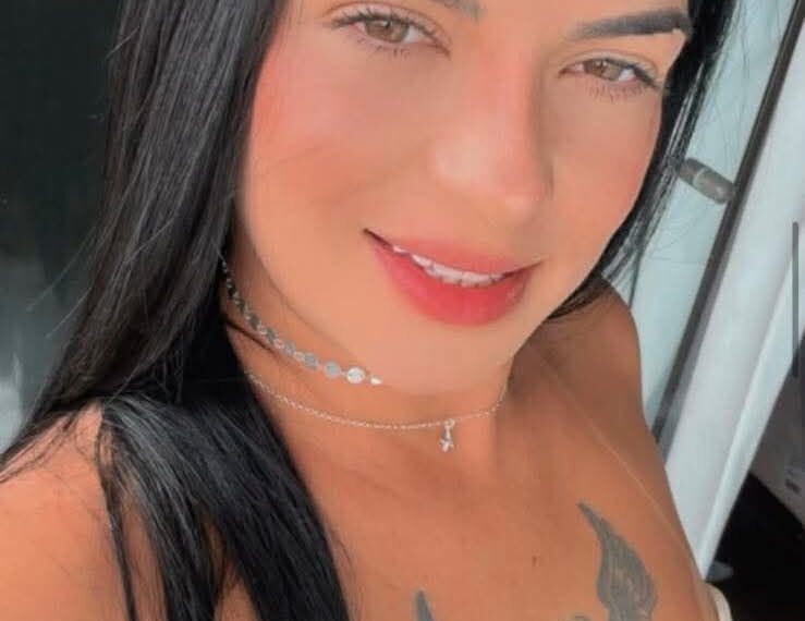 Mulher é morta a tiros dentro de casa; companheiro não foi localizado na região