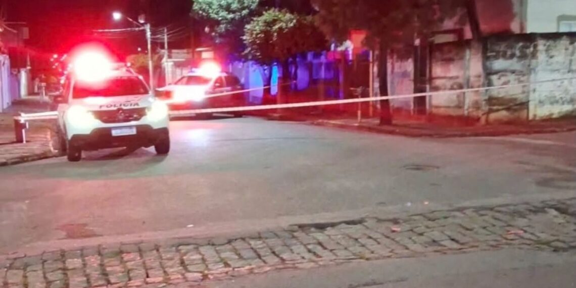 Homem é preso por tentativa de homicídio após ataque com facão