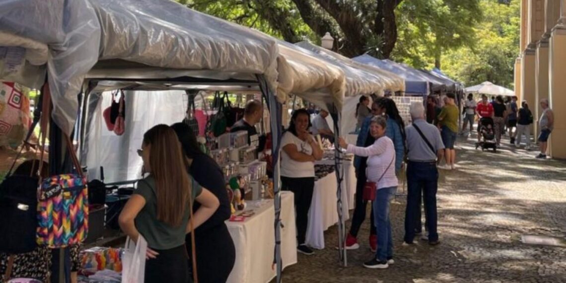 Expo-Arte de Rua terá horário especial no feriado em Poços