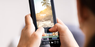 Como editar vídeos pelo celular e melhorar seus conteúdos para as redes sociais