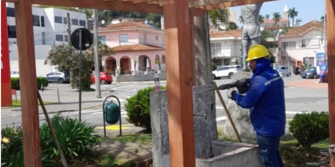 DMAE recupera fontanário na Avenida David Benedito Ottoni em Poços