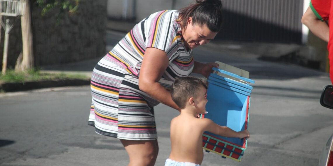 Natal para Todos buscar arrecadar brinquedos para crianças em Poços