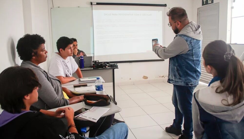 Oficinas gratuitas de fotografia e escrita criativa chegam à zona leste de Poços de Caldas
