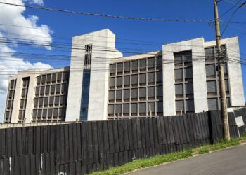 Obra do novo Fórum de Poços, iniciada em 2020, entra em nova etapa após atrasos